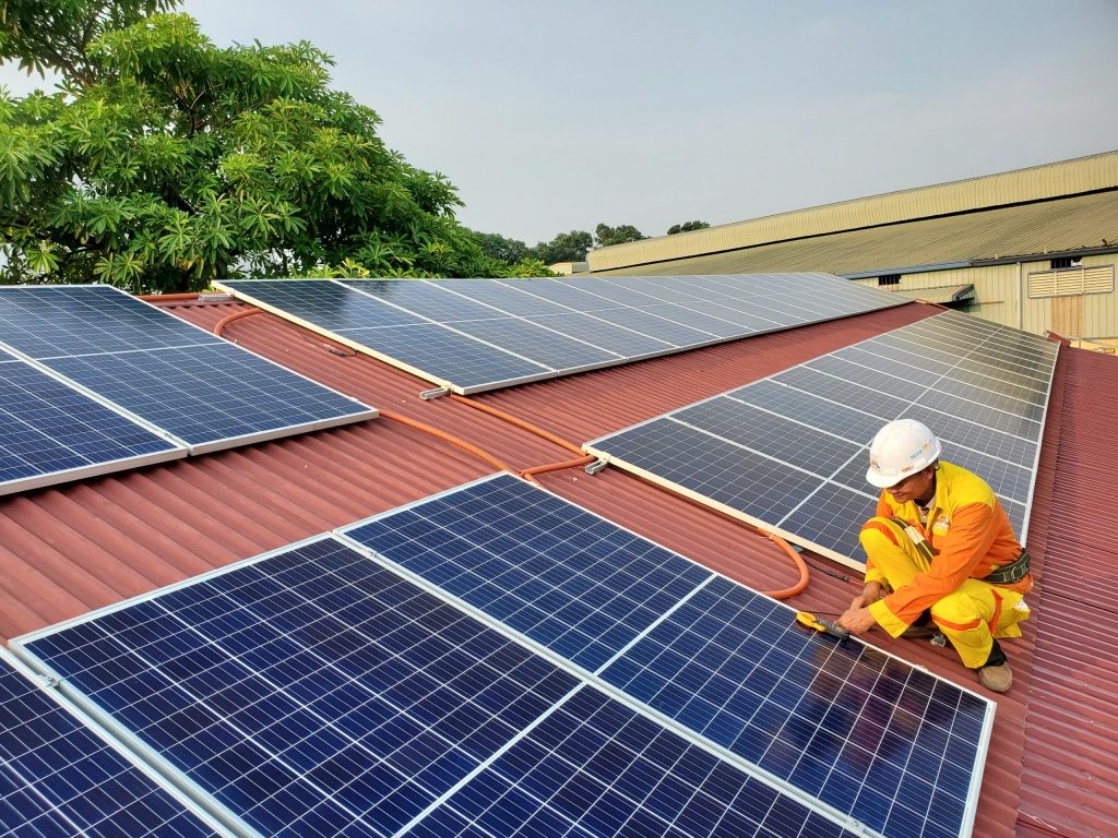 Entretien Et Réparation Panneaux Photovoltaïques Neufchâteau